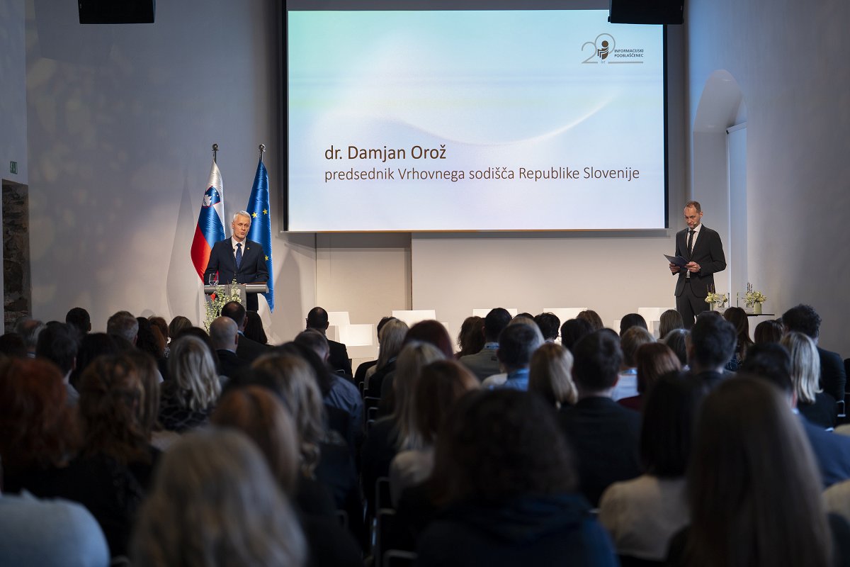 Predsednik VSRS dr. Damjan Orož na konferenci ob 20. obletnici informacijskega pooblaščenca